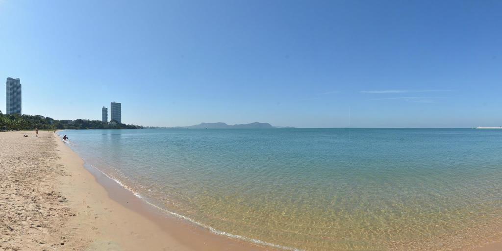Cross Vibe Pattaya Seaphere 4* Na Chom Thian