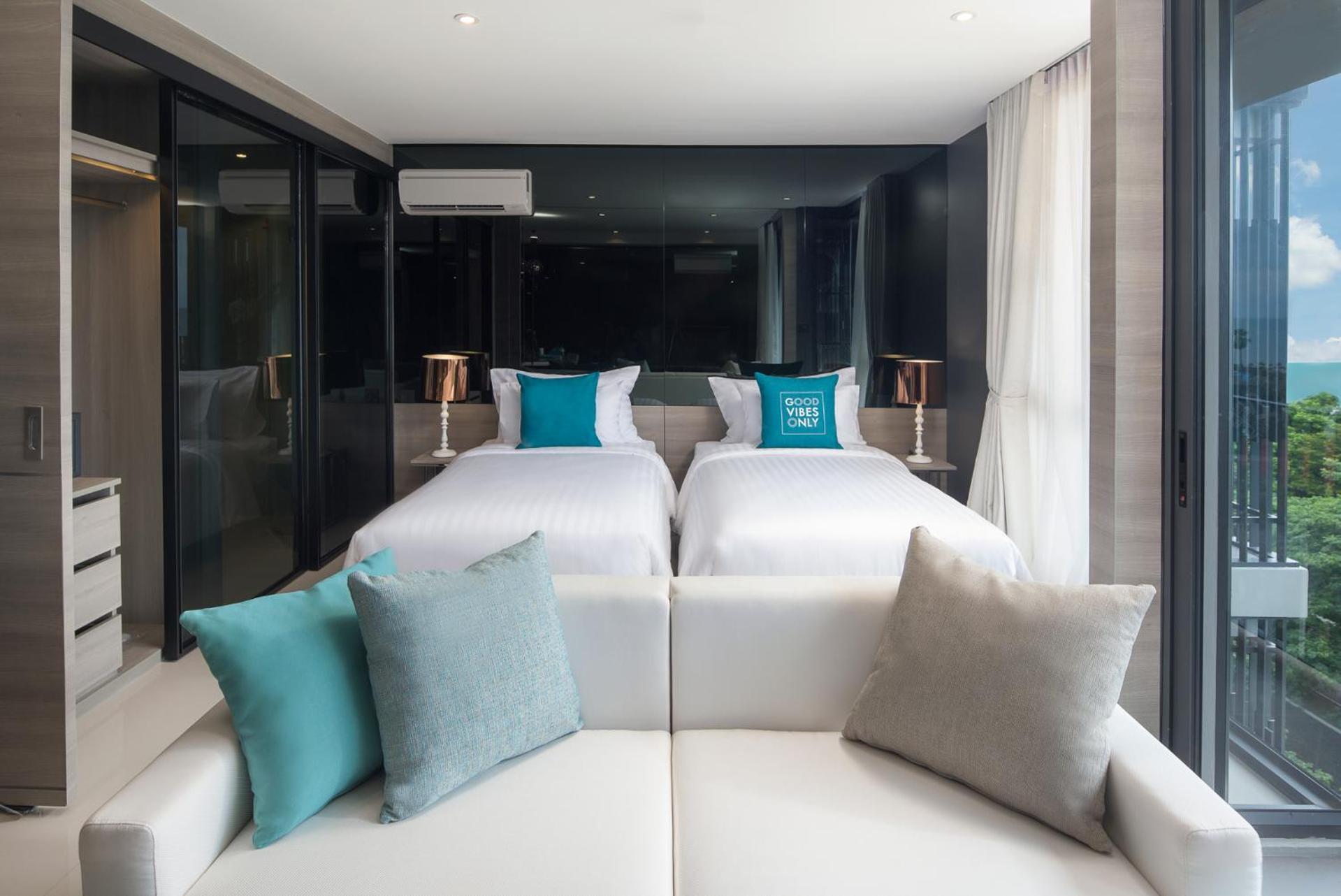 Cross Vibe Pattaya Seaphere Hotel 4*