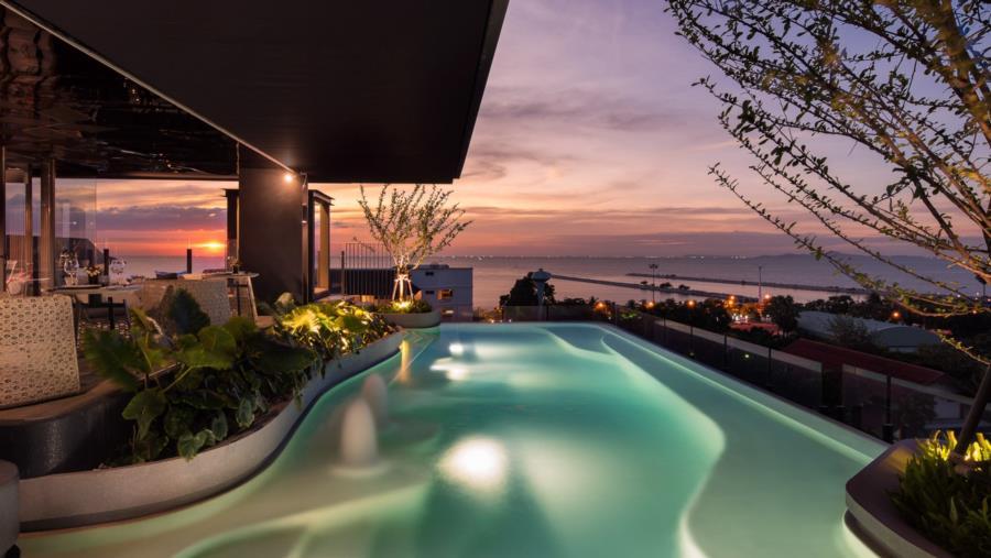 Cross Vibe Pattaya Seaphere 4*