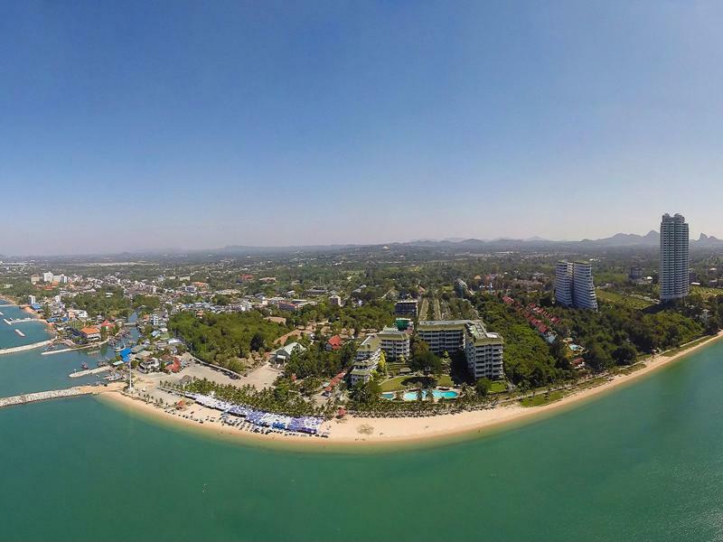 Cross Vibe Pattaya Seaphere 4*